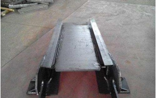 煤炭刮板機中部槽焊接自動化生產線